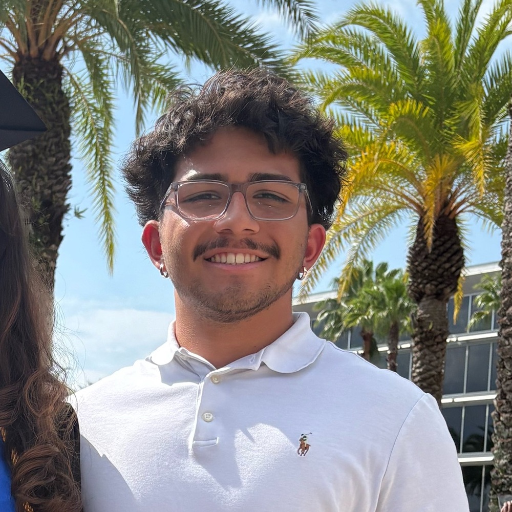 Meet your Posher, Troy